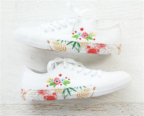 Appliqué Floral Shoes + FREE SHIPPING .